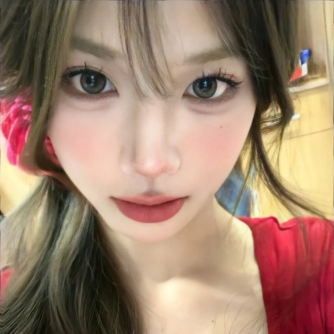 腰间持枪